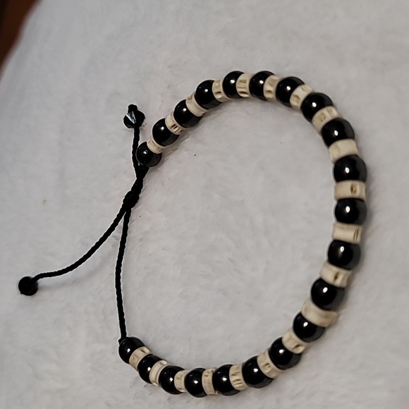 Beaded Frienship style bracelet (14) - Picture 1 of 3